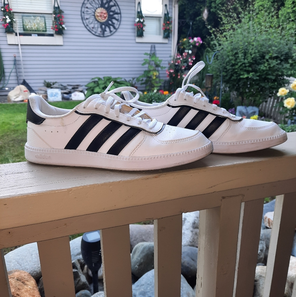 Adidas Womens Grand Court 2.0 Size 8.5